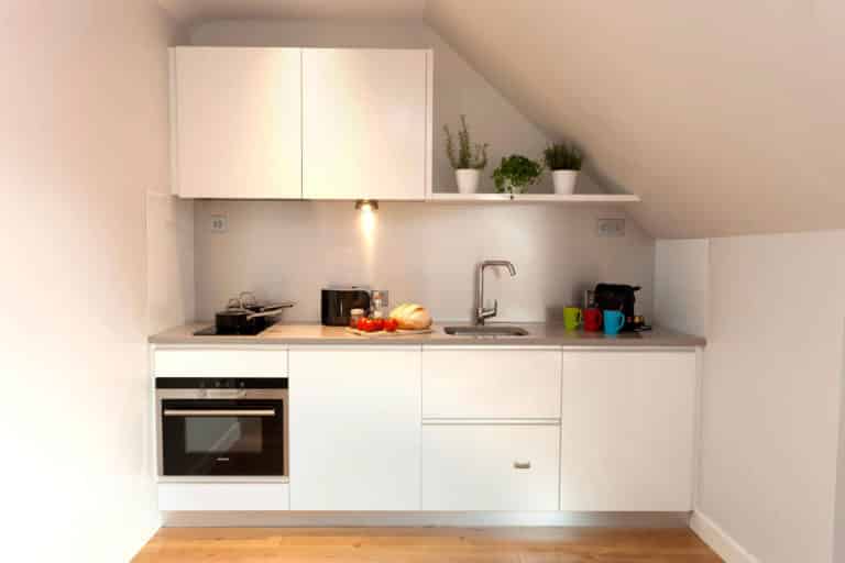 PREMIER SUITES PLUS Dublin Ballsbridge kitchen of two bed penthouse