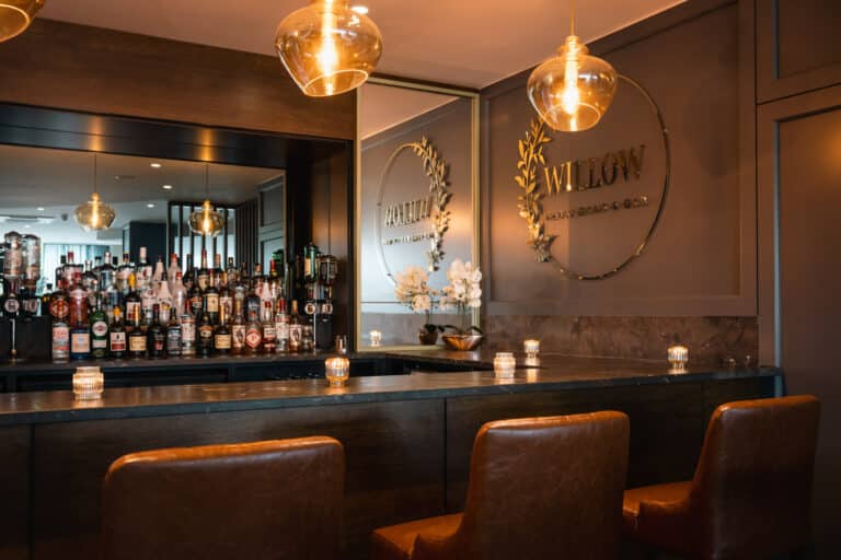 Aspect Hotel Park West Willow Restaurant & Bar Close Up