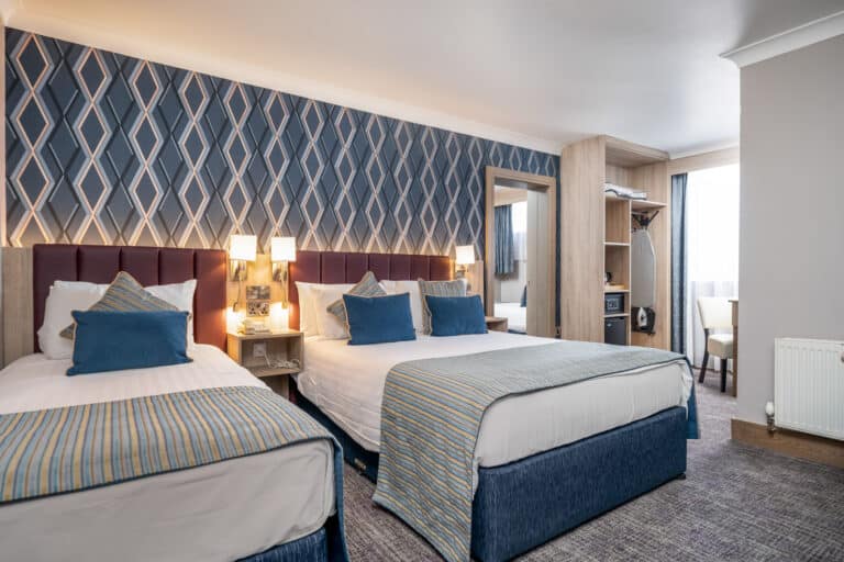 Family - Superior bedroom in Rochestown Lodge Hotel Dun Laoighre